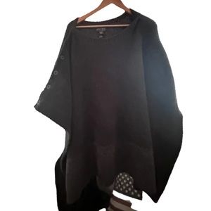 Barefoot Dreams Grey Cozy Poncho One Sized Plus Medium-2XL Fuzzy Warm Capes